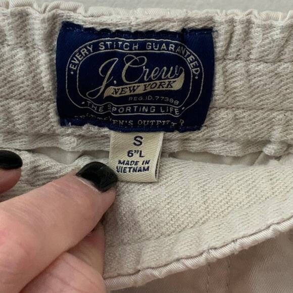 J. Crew Men's Khaki shorts size S with 6" - Picture 2 of 3